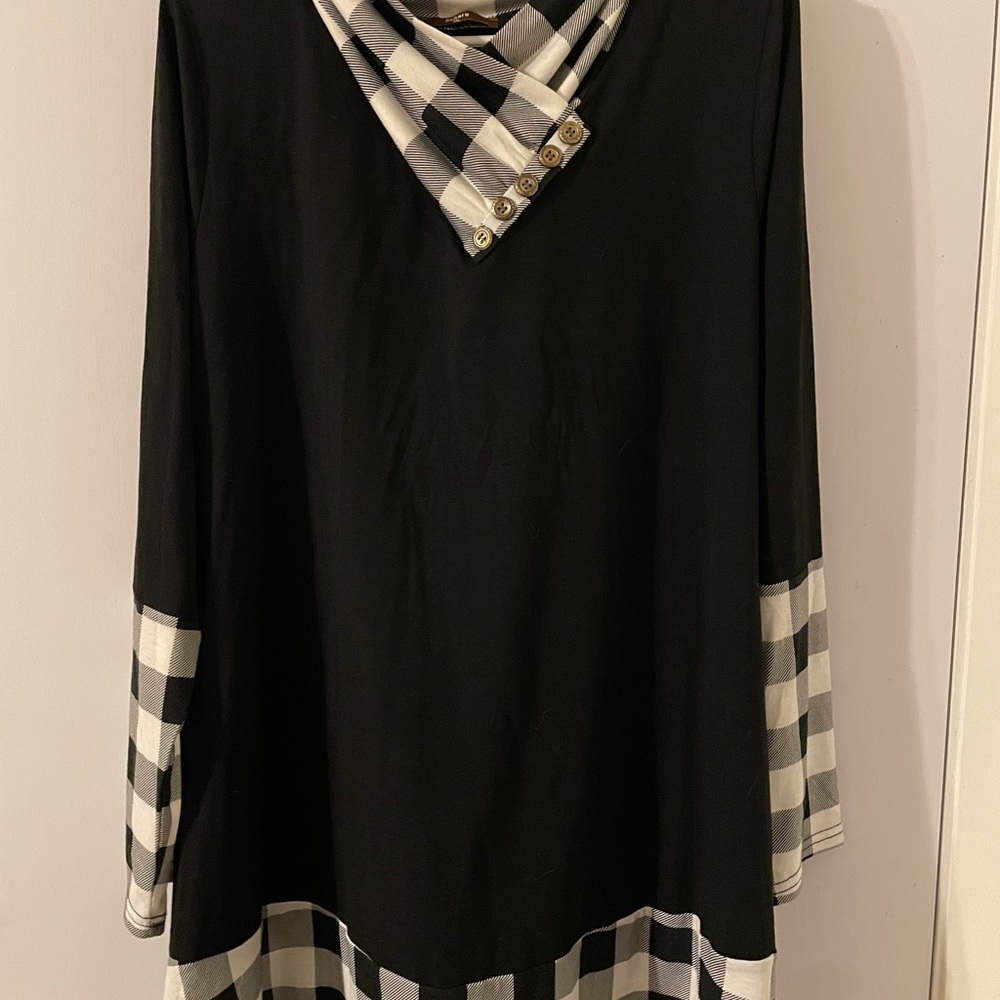 Chic Black Midi Dress with Checkered Accents